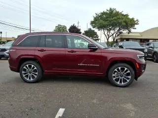 Jeep Grand Cherokee 2025 4x4 Overland 4dr SUV