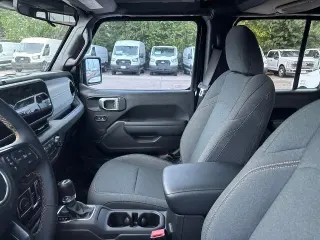 Jeep Wrangler 2025 4x4 Sport 4dr SUV
