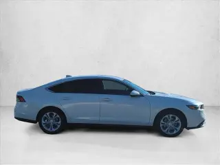 Honda Accord 2025 LX 4dr Sedán