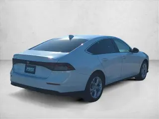 Honda Accord 2025 LX 4dr Sedán