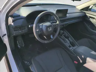 Honda Accord 2025 LX 4dr Sedán
