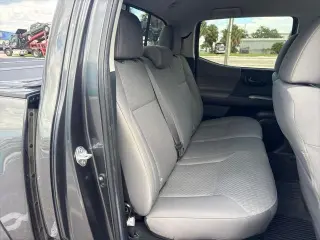 Toyota Tacoma 2022 4x2 SR5 V6 4dr Double Cab 5.0 ft SB