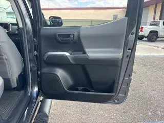 Toyota Tacoma 2022 4x2 SR5 V6 4dr Double Cab 5.0 ft SB