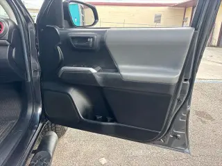 Toyota Tacoma 2022 4x2 SR5 V6 4dr Double Cab 5.0 ft SB