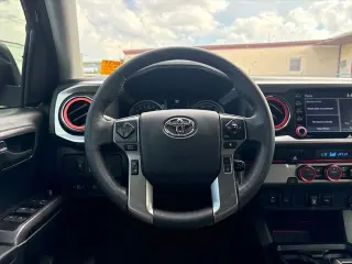 Toyota Tacoma 2022 4x2 SR5 V6 4dr Double Cab 5.0 ft SB