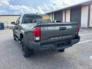 Toyota Tacoma 2022 4x2 SR5 V6 4dr Double Cab 5.0 ft SB