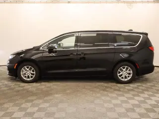 Chrysler Pacifica 2025 Select 4puertas Minivan