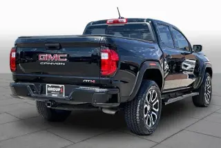 GMC Canyon 2023 4x4 AT4 4dr Crew Cab 5 ft. SB