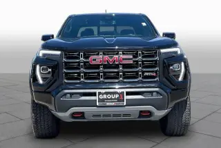 GMC Canyon 2023 4x4 AT4 4dr Crew Cab 5 ft. SB