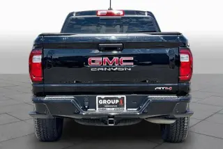 GMC Canyon 2023 4x4 AT4 4dr Crew Cab 5 ft. SB
