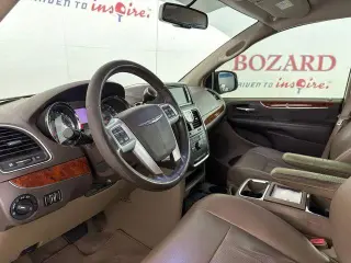 Chrysler Town and Country 2012 Touring 4dr Mini-Van