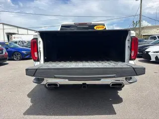 GMC Sierra 1500 2019 4x4 SLT 4 puertas Crew Cab 5.8 pies SB