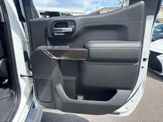 GMC Sierra 1500 2019 4x4 SLT 4 puertas Crew Cab 5.8 pies SB