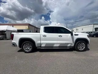 GMC Sierra 1500 2019 4x4 SLT 4 puertas Crew Cab 5.8 pies SB