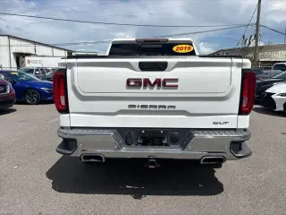 GMC Sierra 1500 2019 4x4 SLT 4 puertas Crew Cab 5.8 pies SB