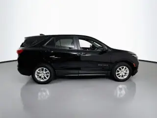 Chevrolet Equinox 2024 LS SUV de 4 puertas con 1LS