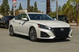 Nissan Altima 2023 2.5 SV 4dr Sedán
