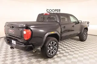 GMC Canyon 2024 4x4 AT4 4puertas Crew Cab 5 pies. SB