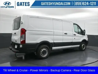 Furgoneta de carga Ford Transit 2017 150 3 puertas distancia entre ejes corta techo bajo con puertas laterales de pasajero 60/40