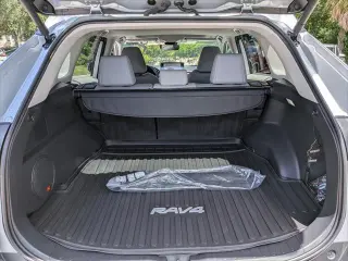 Toyota RAV4 2025 Limited 4 SUV
