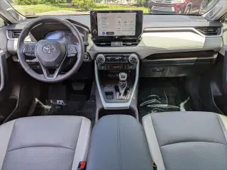 Toyota RAV4 2025 Limited 4 SUV