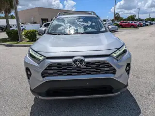 Toyota RAV4 2025 Limited 4 SUV