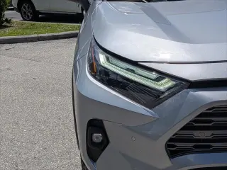 Toyota RAV4 2025 Limited 4 SUV