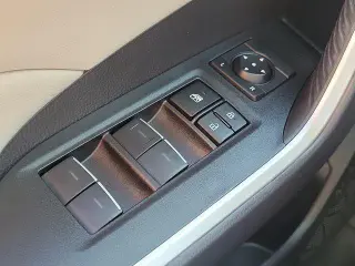 Toyota RAV4 2023 AWD XLE Premium 4dr SUV