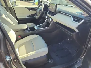 Toyota RAV4 2023 AWD XLE Premium 4dr SUV