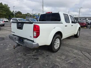 Nissan Frontier 2016 4x2 SV Cabina 4 puertas 5 ft. SB Camioneta 5A