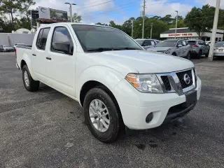 Nissan Frontier 2016 4x2 SV Cabina 4 puertas 5 ft. SB Camioneta 5A