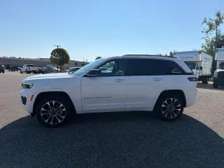 Jeep Grand Cherokee 2023 4x4 Overland 4dr SUV