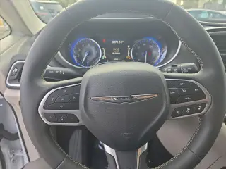 Chrysler Pacifica 2024 Touring L 4dr Mini-Van