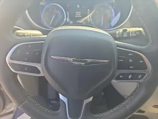 Chrysler Pacifica 2024 Touring L 4dr Mini-Van