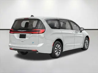 Chrysler Pacifica Híbrido enchufable 2024 Pinnacle 4pt Minivan