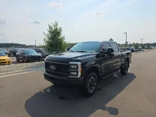 Ford F-350 Super Duty 2023 4x4 XLT 4dr Crew Cab 6.8 ft. SB SRW Pickup