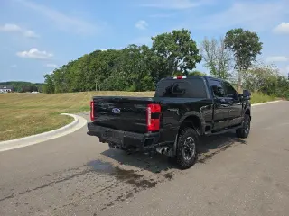 Ford F-350 Super Duty 2023 4x4 XLT 4dr Crew Cab 6.8 ft. SB SRW Pickup