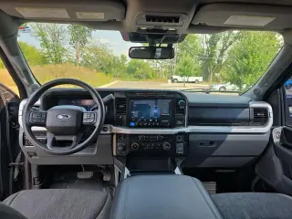 Ford F-350 Super Duty 2023 4x4 XLT 4dr Crew Cab 6.8 ft. SB SRW Pickup