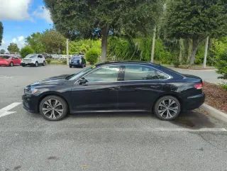 Volkswagen Passat 2022 SE 4dr Sedán