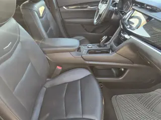 Cadillac XT6 2022 Premium Luxury 4dr SUV