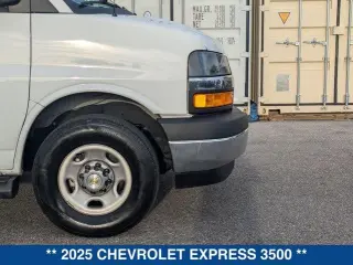 Chevrolet Express 2025 LT 3500 3dr Extended Passenger Van