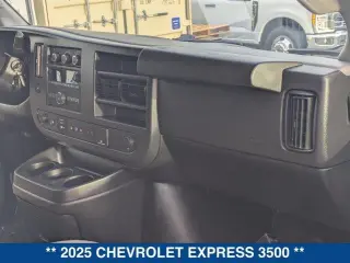 Chevrolet Express 2025 LT 3500 3dr Extended Passenger Van