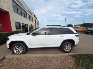 Jeep Grand Cherokee 2025 4x2 Laredo 4dr SUV