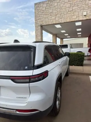 Jeep Grand Cherokee 2025 4x2 Laredo 4dr SUV