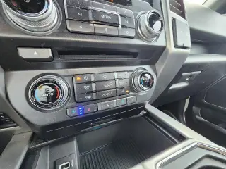 Ford F-150 2018 4x4 Platinum 4dr SuperCrew 5.5 ft. SB