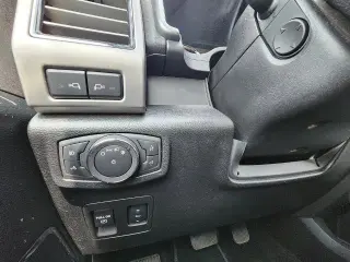 Ford F-150 2018 4x4 Platinum 4dr SuperCrew 5.5 ft. SB