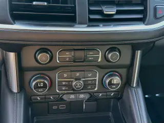 Chevrolet Suburban 2024 4x2 LT 4dr SUV