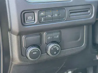 Chevrolet Suburban 2024 4x2 LT 4dr SUV