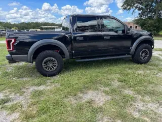 Ford F-150 2019 4x4 Raptor 4dr SuperCrew 5.5 ft. SB