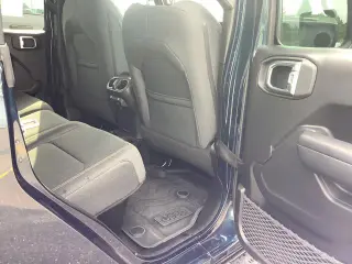 Jeep Gladiator 2025 4x4 Sport 4dr Cabina de Crew 5.0 ft. SB